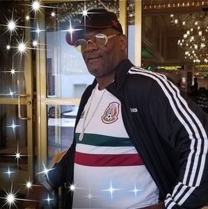 Meet your Posher, Reginald